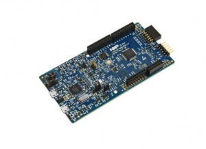 Una scheda di valutazione per i microcontroller serie LPC5411x di NXP per l'elaborazione sempre attiva a bassa potenza